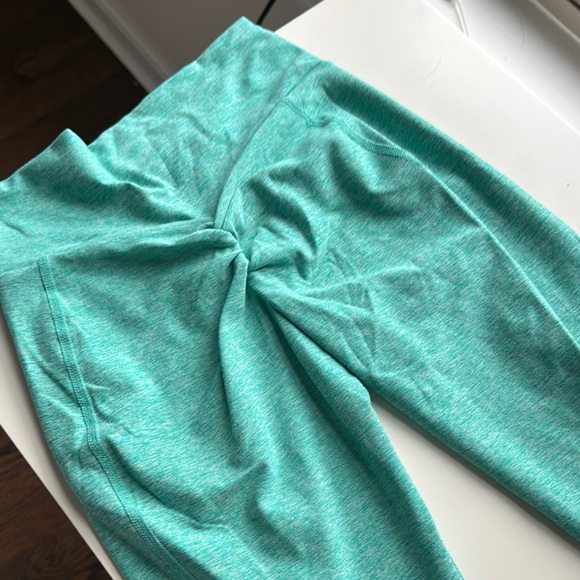 Bombshell sportswear Set of 3 
Leggings & top & shorts - Picture 7 of 14